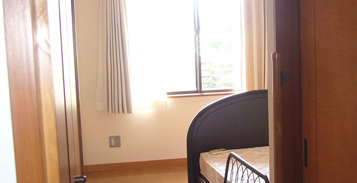 グループリビング 個室